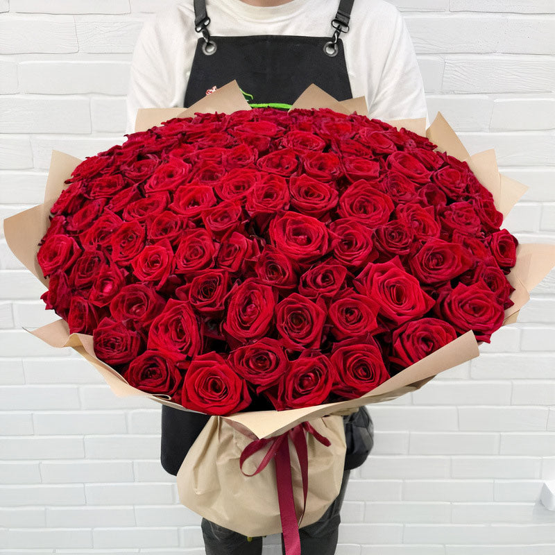 Order Bouquets of 100 Roses with Delivery, price