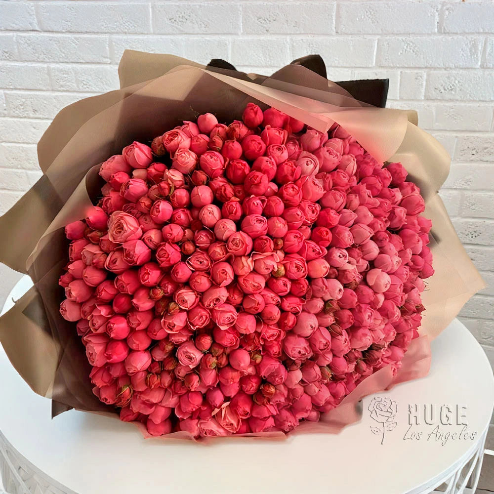 250 Roses "Pink Majesty Ensemble"