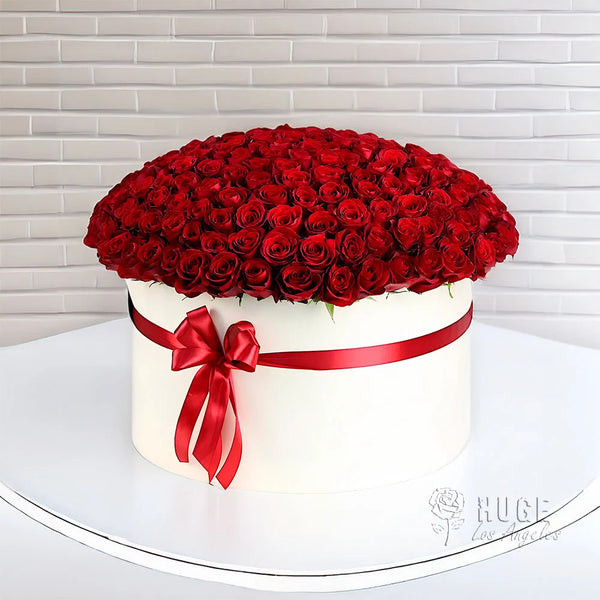 Grand Crimson Rose Hatbox