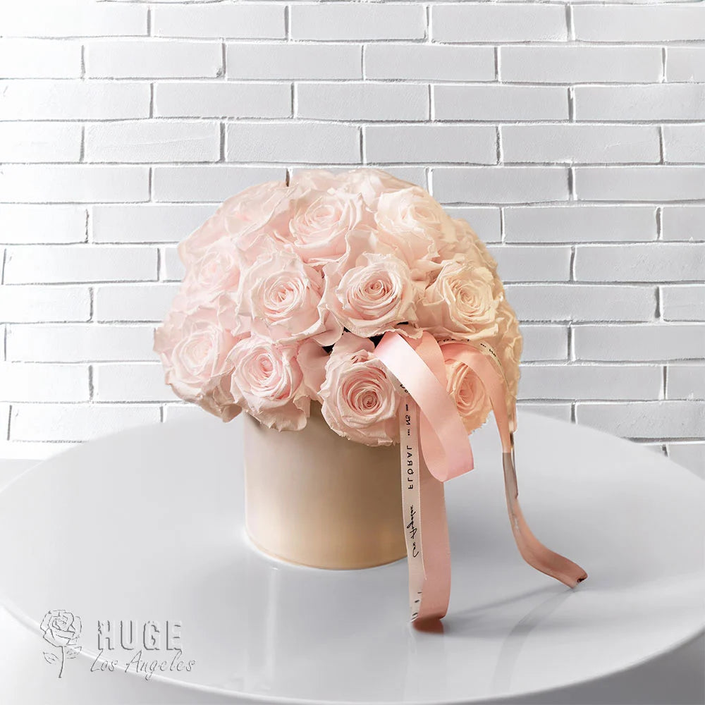 Royal Elegance Iris & Rose Box main image 1